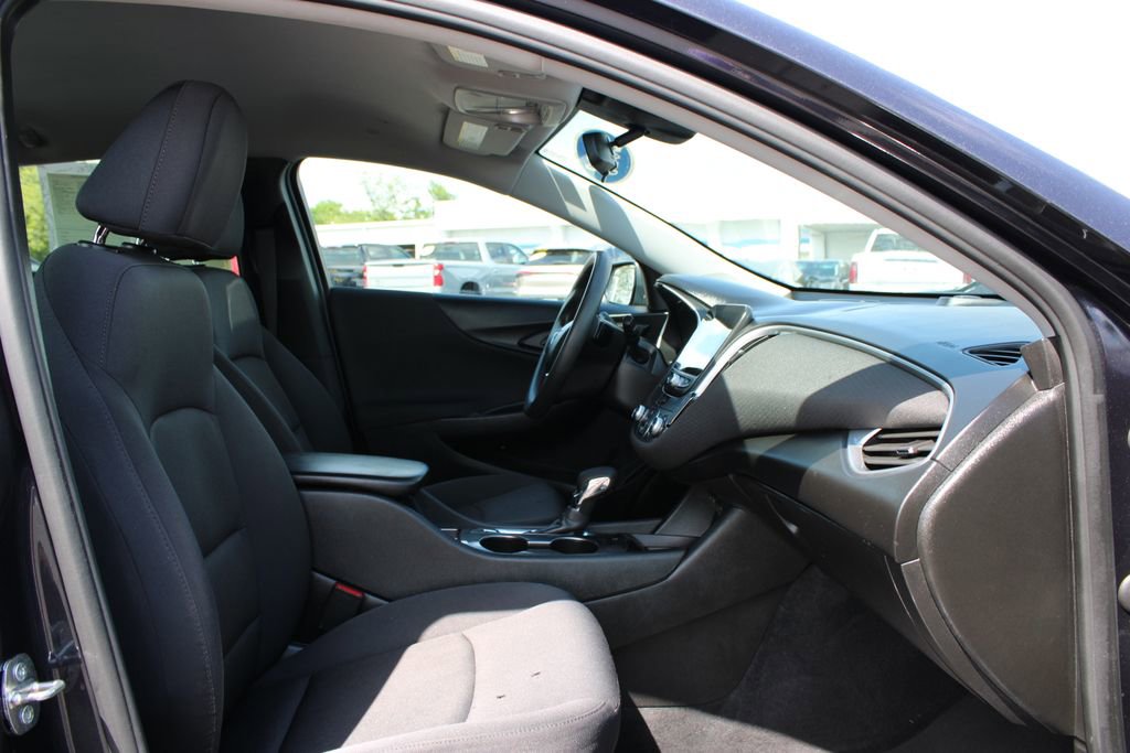Used 2023 Chevrolet Malibu LS FWD image 24
