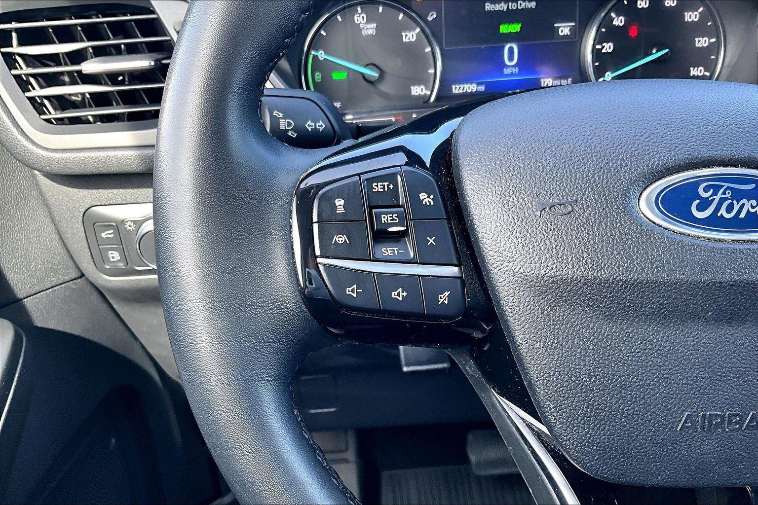 Used 2021 Ford Escape SE w/ SE Sport Appearance Package image 19