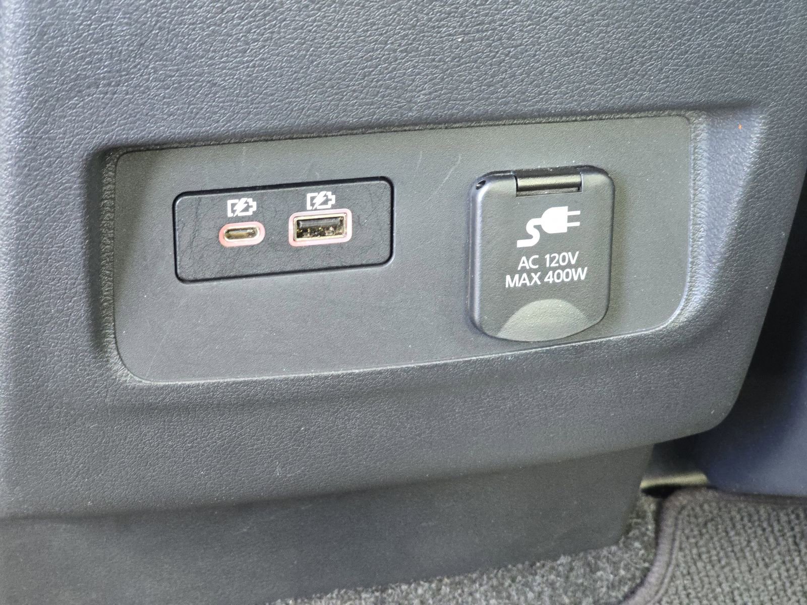 Used 2024 Nissan Frontier SL image 14