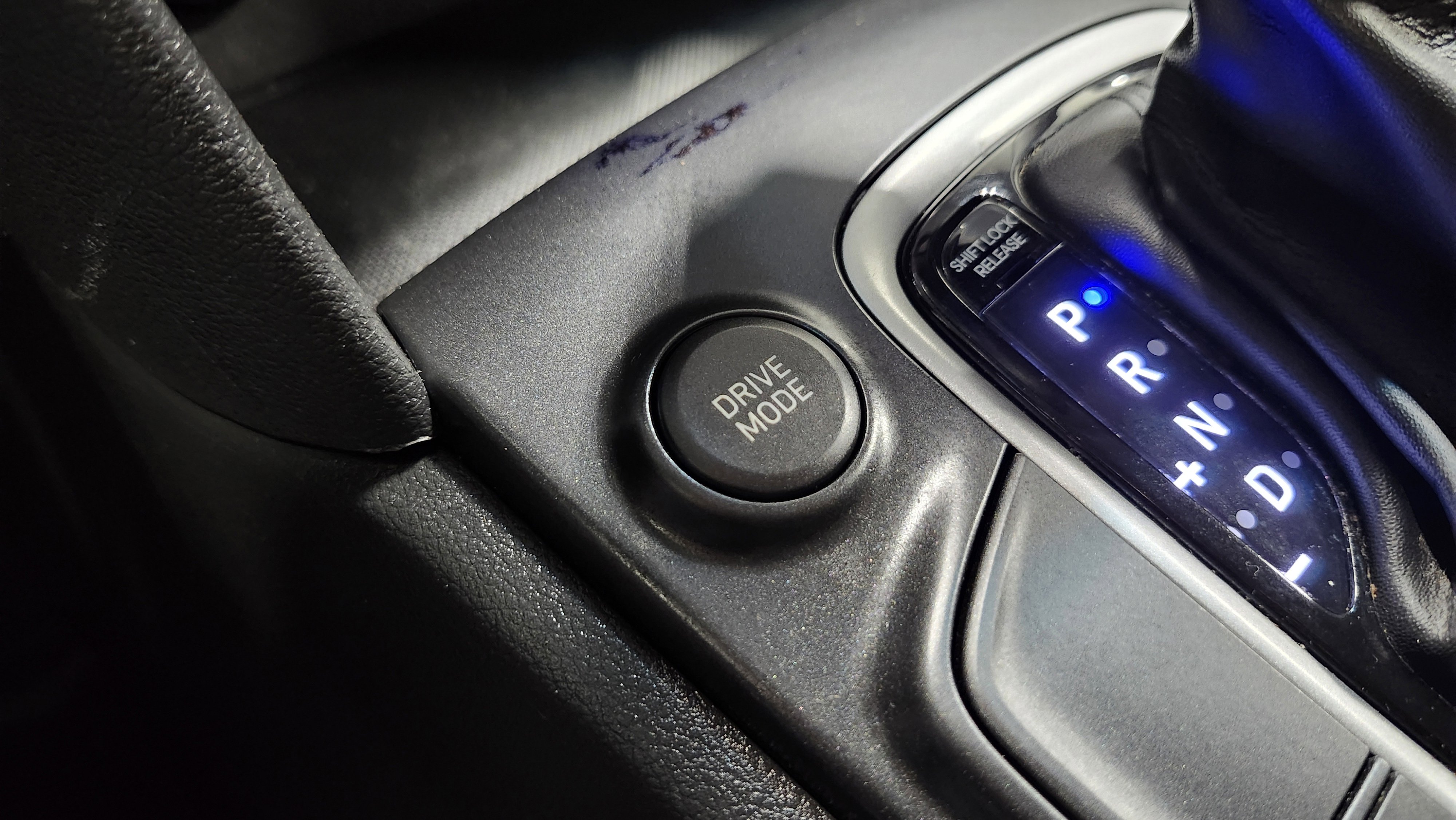 Used 2021 Hyundai Kona SE image 8