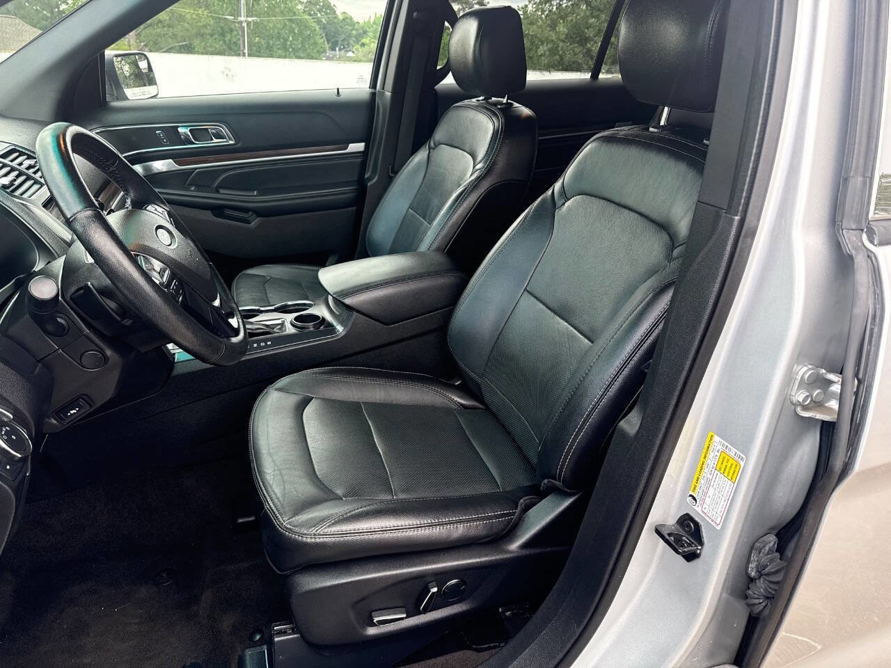 Used 2017 Ford Explorer Limited FWD image 20