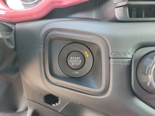 Used 2026 Jeep Wrangler Unlimited Sahara w/ Safety Group AWD/4WD image 26