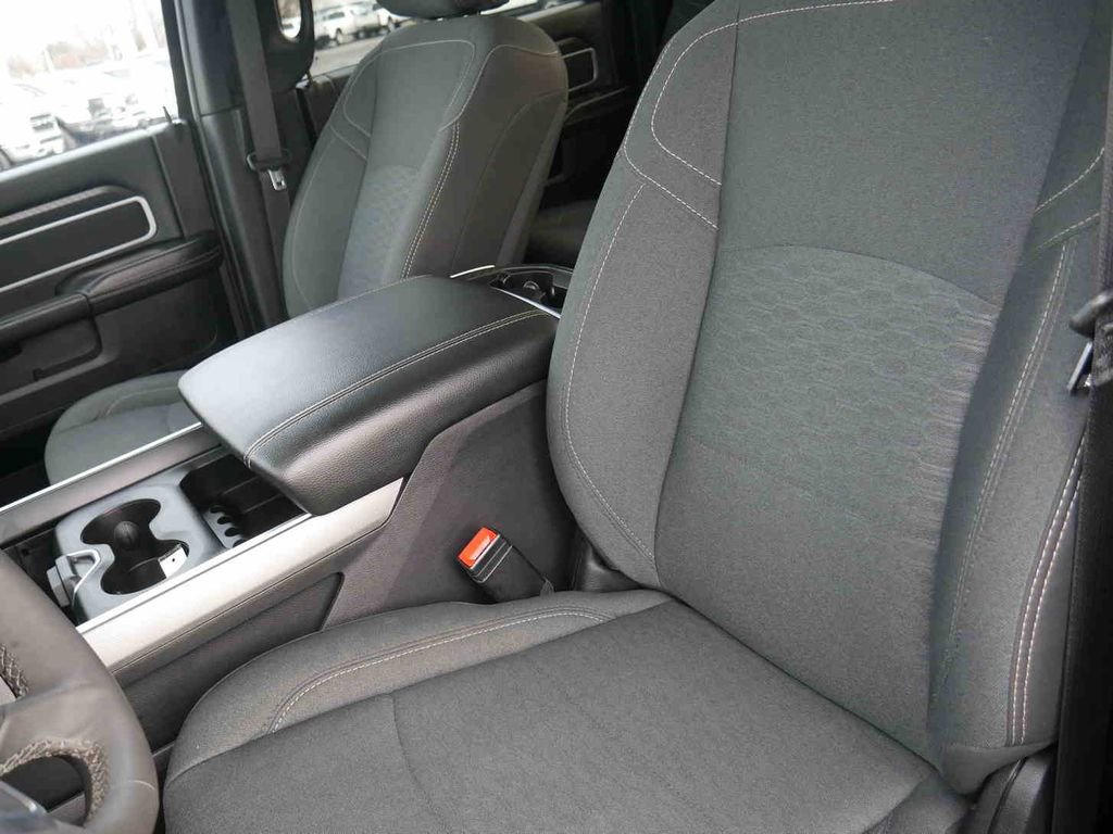 Certified 2025 RAM 3500 Big Horn image 29