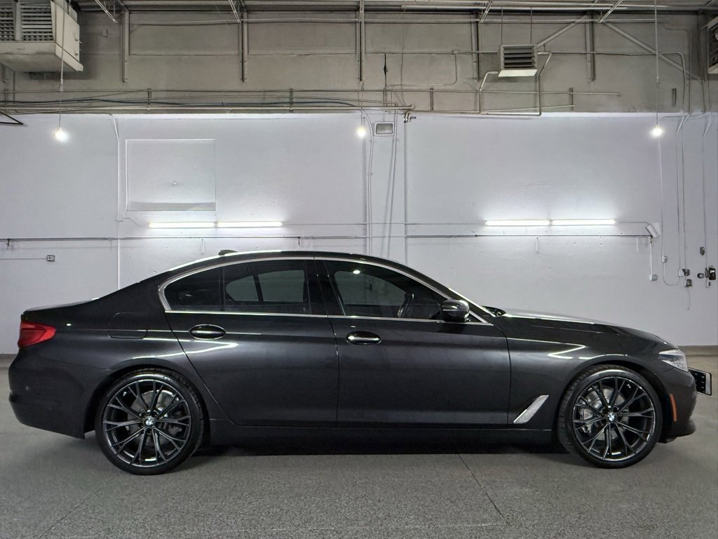 Used 2017 BMW 540i xDrive image 6