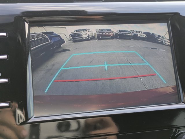 Used 2019 Toyota Camry L image 18