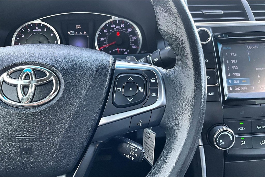 Used 2017 Toyota Camry SE FWD image 19