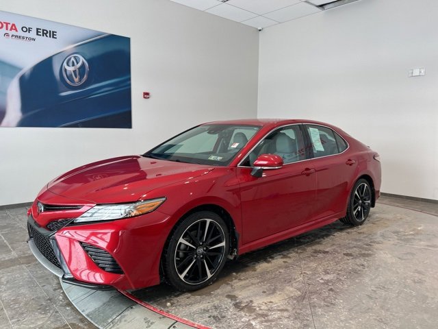 Used 2019 Toyota Camry XSE image 2