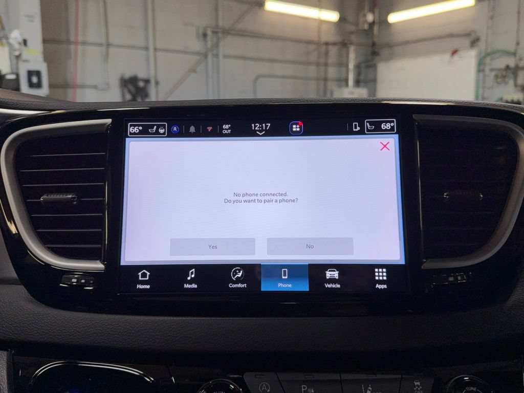 Used 2026 Chrysler Pacifica Select FWD image 14