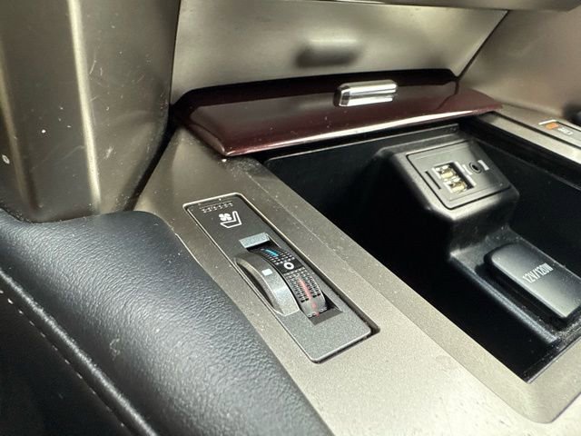 Used 2018 Lexus GX 460 Premium w/ Premium Package image 24