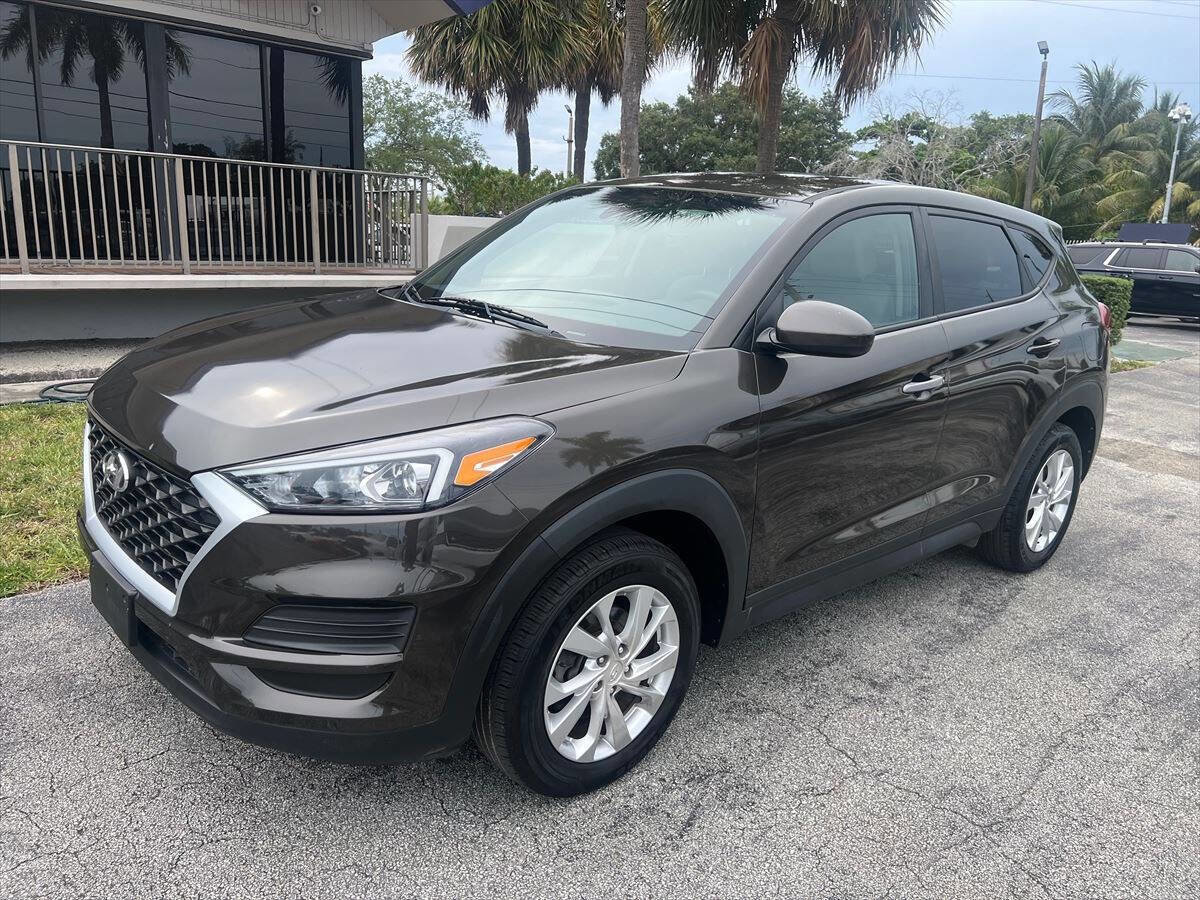 Used 2019 Hyundai Tucson SE image 2