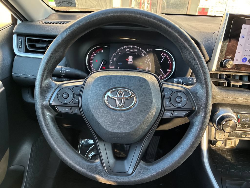 Used 2024 Toyota RAV4 XLE AWD/4WD image 15