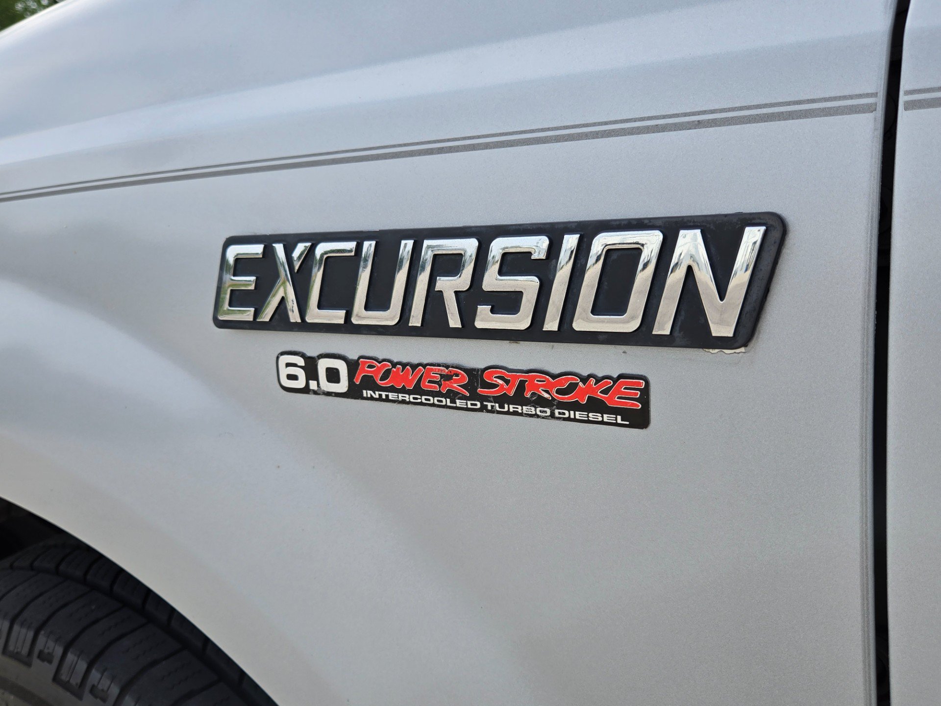 Used 2003 Ford Excursion XLT RWD image 4