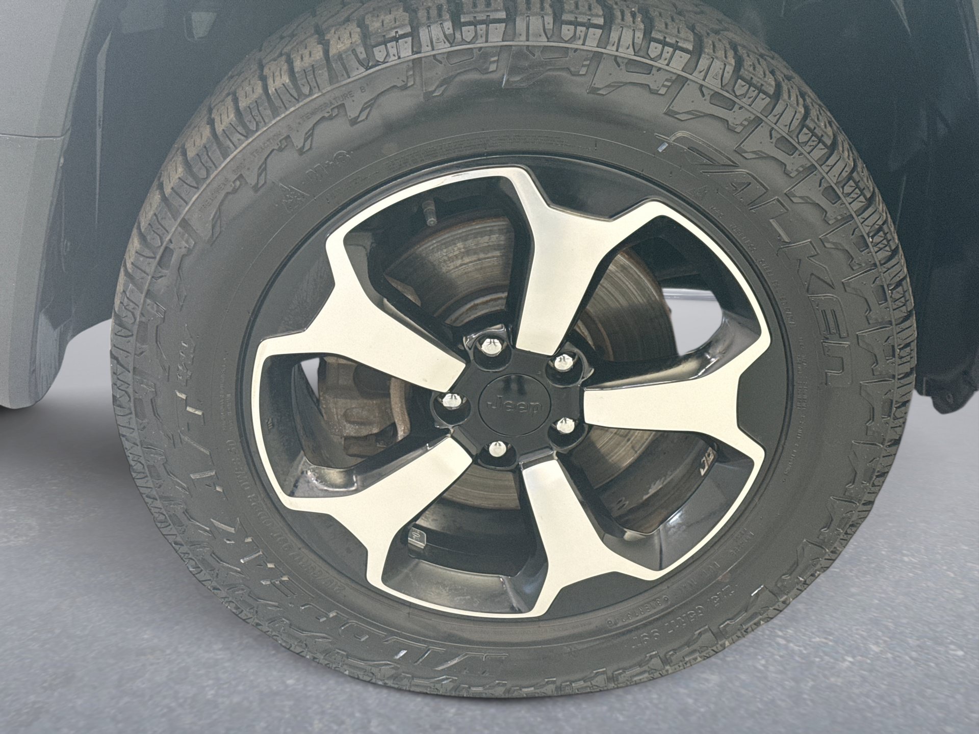 Used 2020 Jeep Renegade Trailhawk AWD/4WD image 26