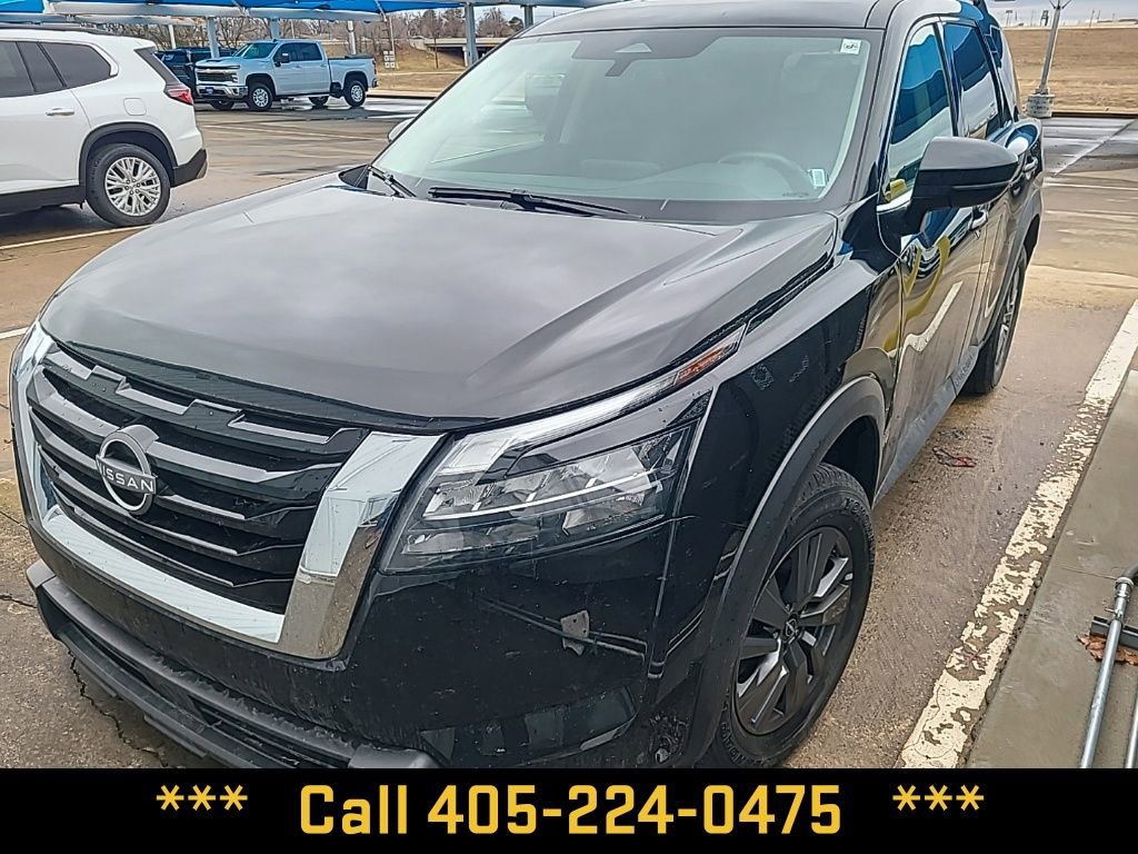 Used 2025 Nissan Pathfinder SV video 2