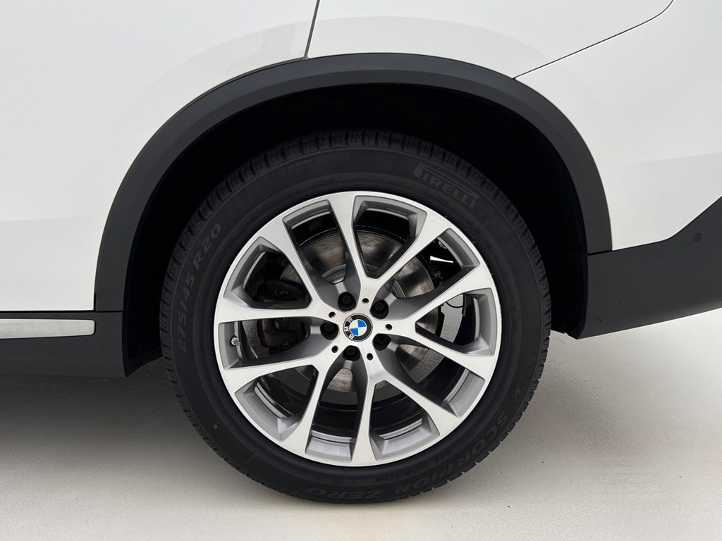 Certified 2024 BMW X5 xDrive40i w/ Parking Assistance Package AWD/4WD image 28