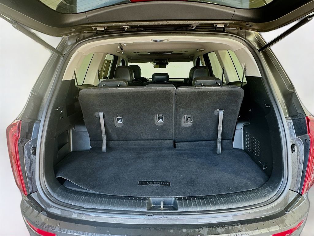 Used 2020 Kia Telluride S w/ S 8 Passenger Seating Package image 26