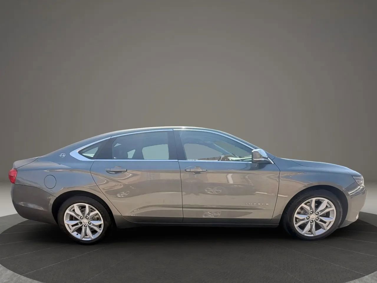 Used 2016 Chevrolet Impala LT w/ Convenience Package FWD image 4