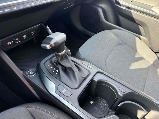 Used 2025 Kia K4 LXS image 30