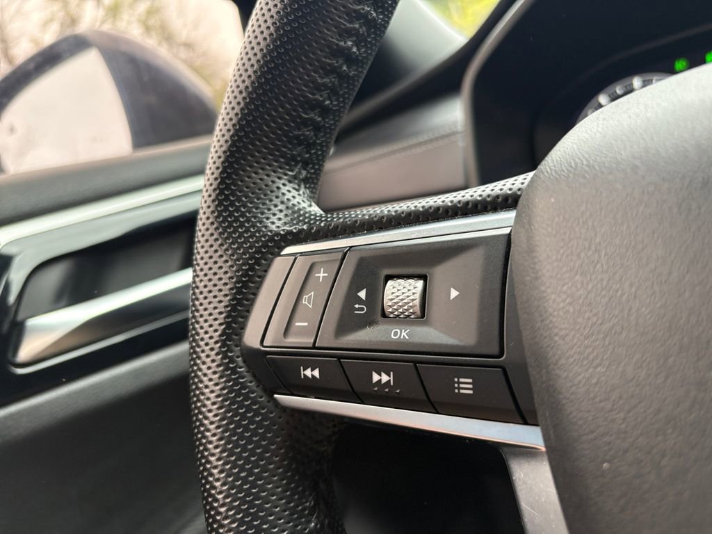 Used 2023 Mitsubishi Outlander SE Black Edition image 16