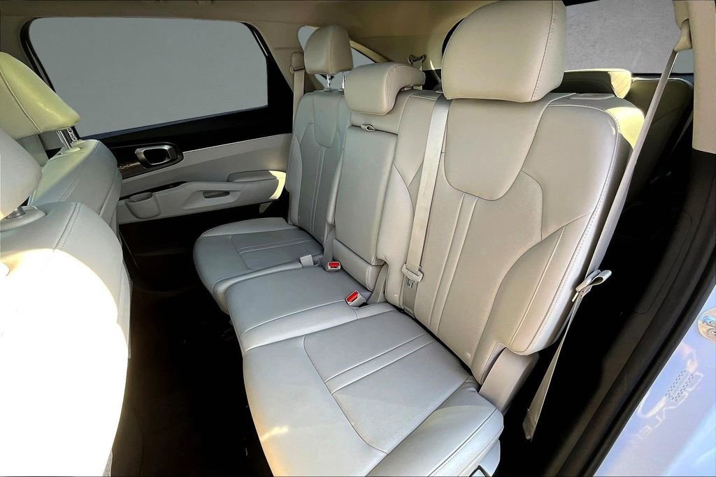 Used 2023 Kia Sorento S w/ Panoramic Sunroof Package FWD image 23
