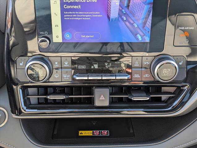 Used 2025 Toyota Highlander XLE image 15