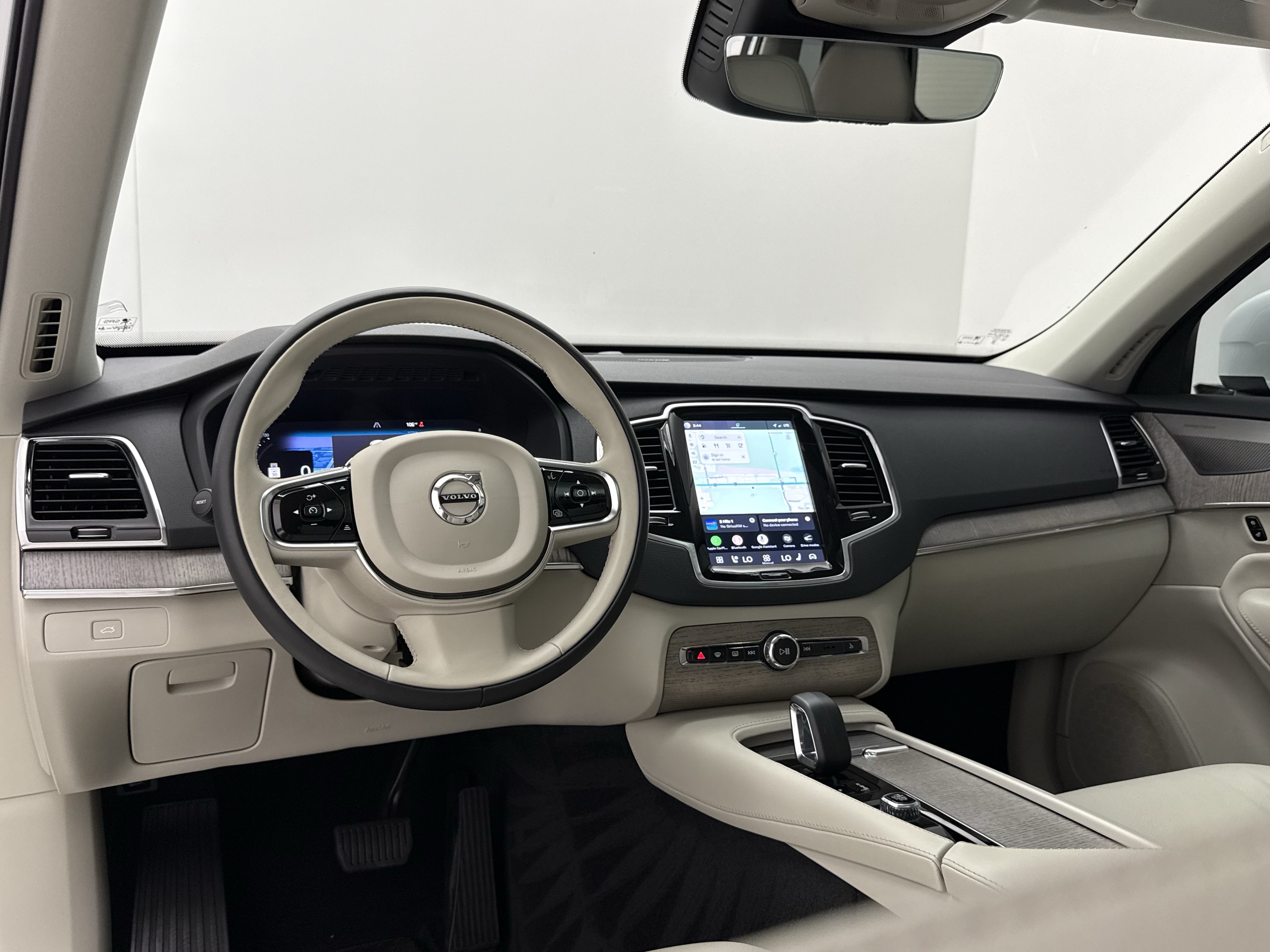 Certified 2024 Volvo XC90 B6 Plus w/ Protection Package Premier AWD/4WD image 23