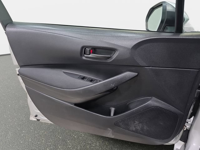 Used 2023 Toyota Corolla LE FWD image 27