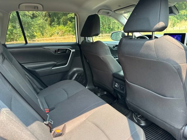 Used 2023 Toyota RAV4 LE AWD/4WD image 26