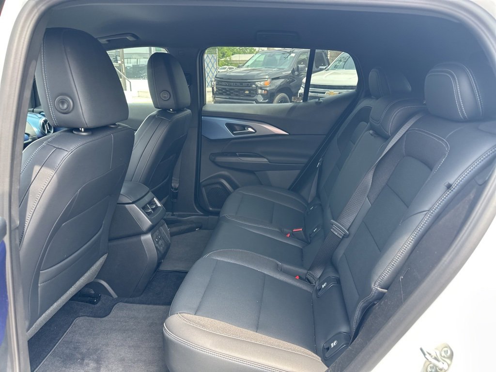 Used 2024 Chevrolet Equinox EV LT w/ Active Safety Package 3 image 32