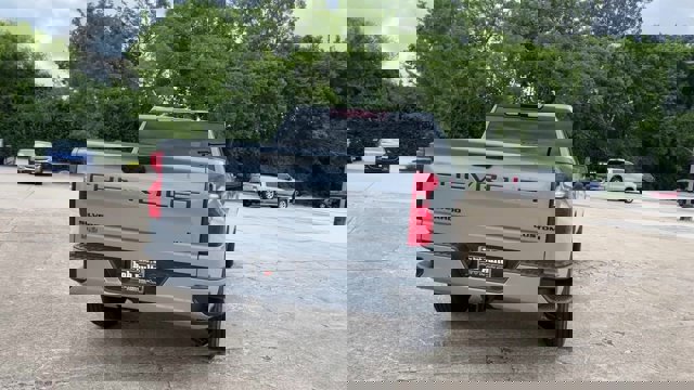 Used 2024 Chevrolet Silverado 1500 Custom w/ Dark Appearance Package image 8