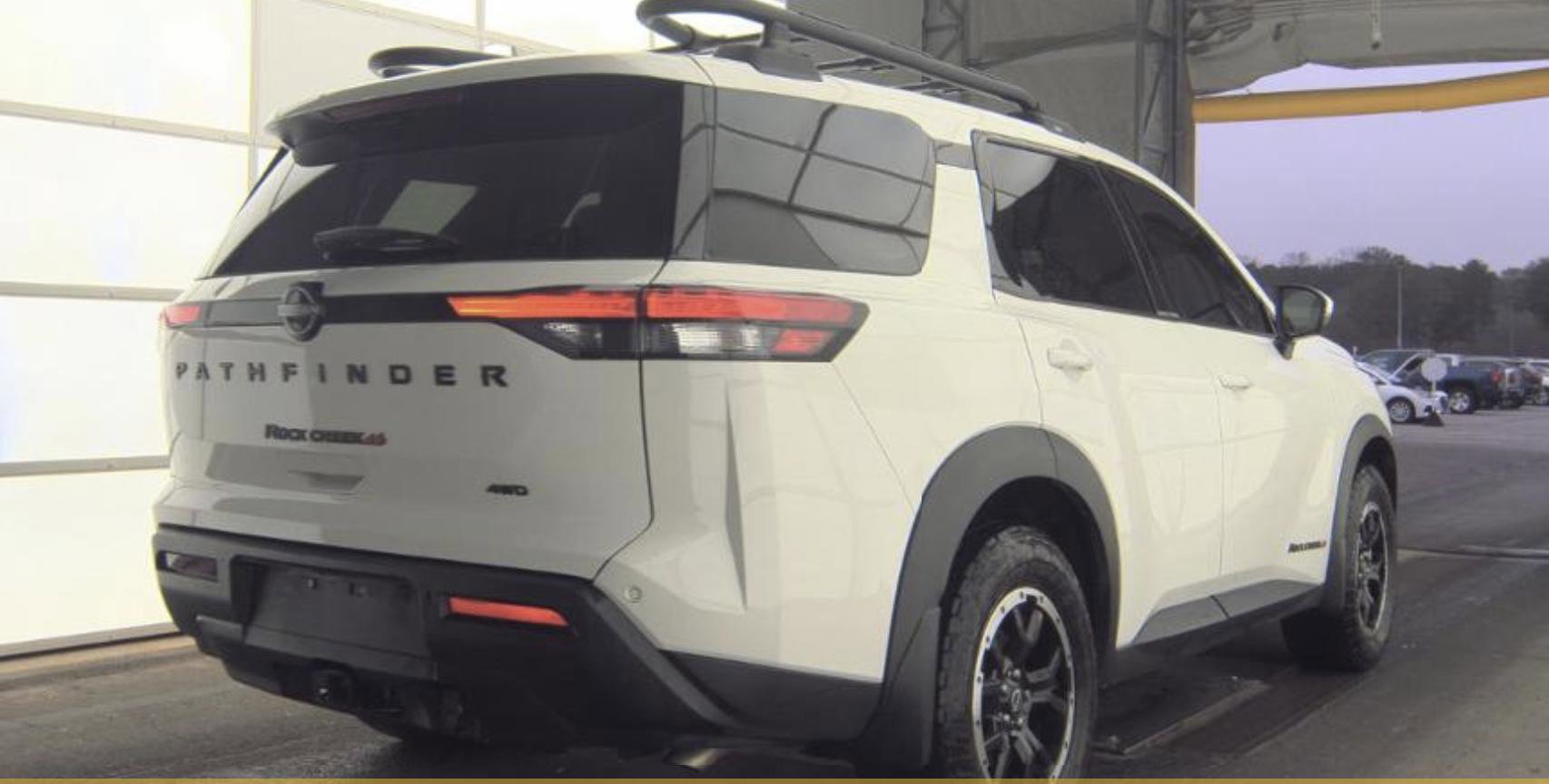 Used 2024 Nissan Pathfinder Rock Creek image 2