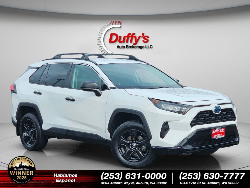 Used 2021 Toyota RAV4 LE image 1