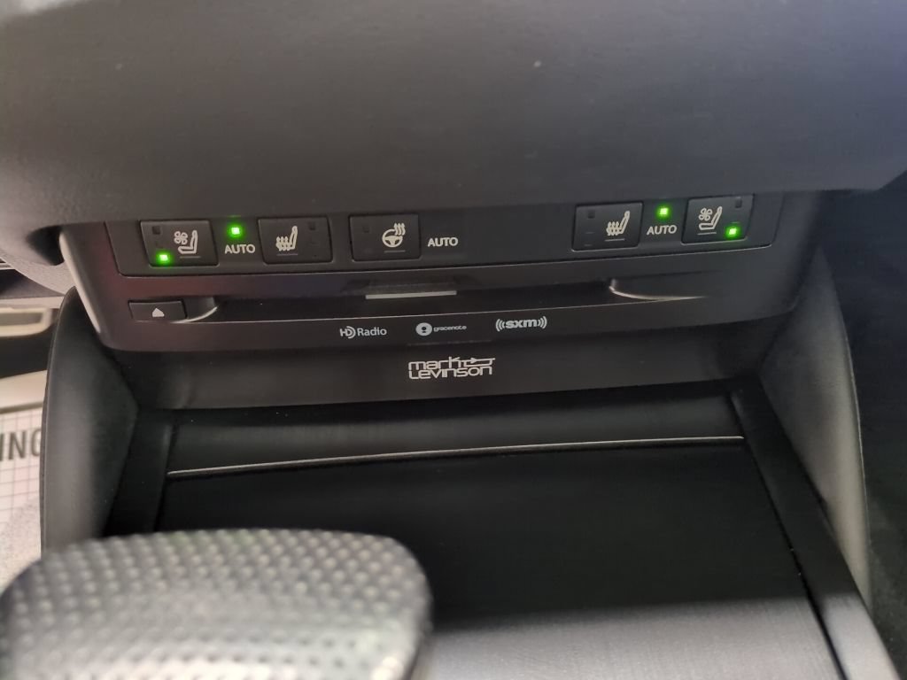 Used 2019 Lexus ES 350 F Sport w/ Accessory Package 2 FWD image 11