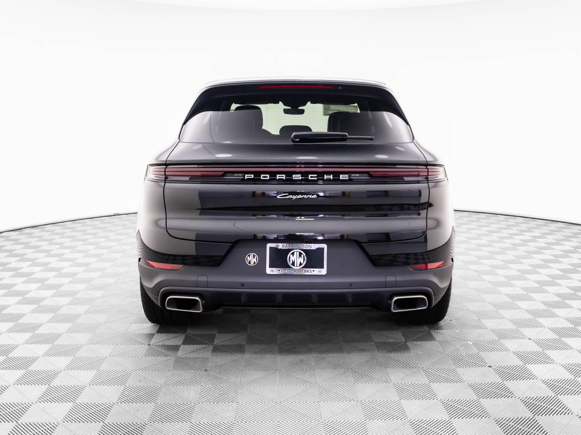Certified 2025 Porsche Cayenne image 10