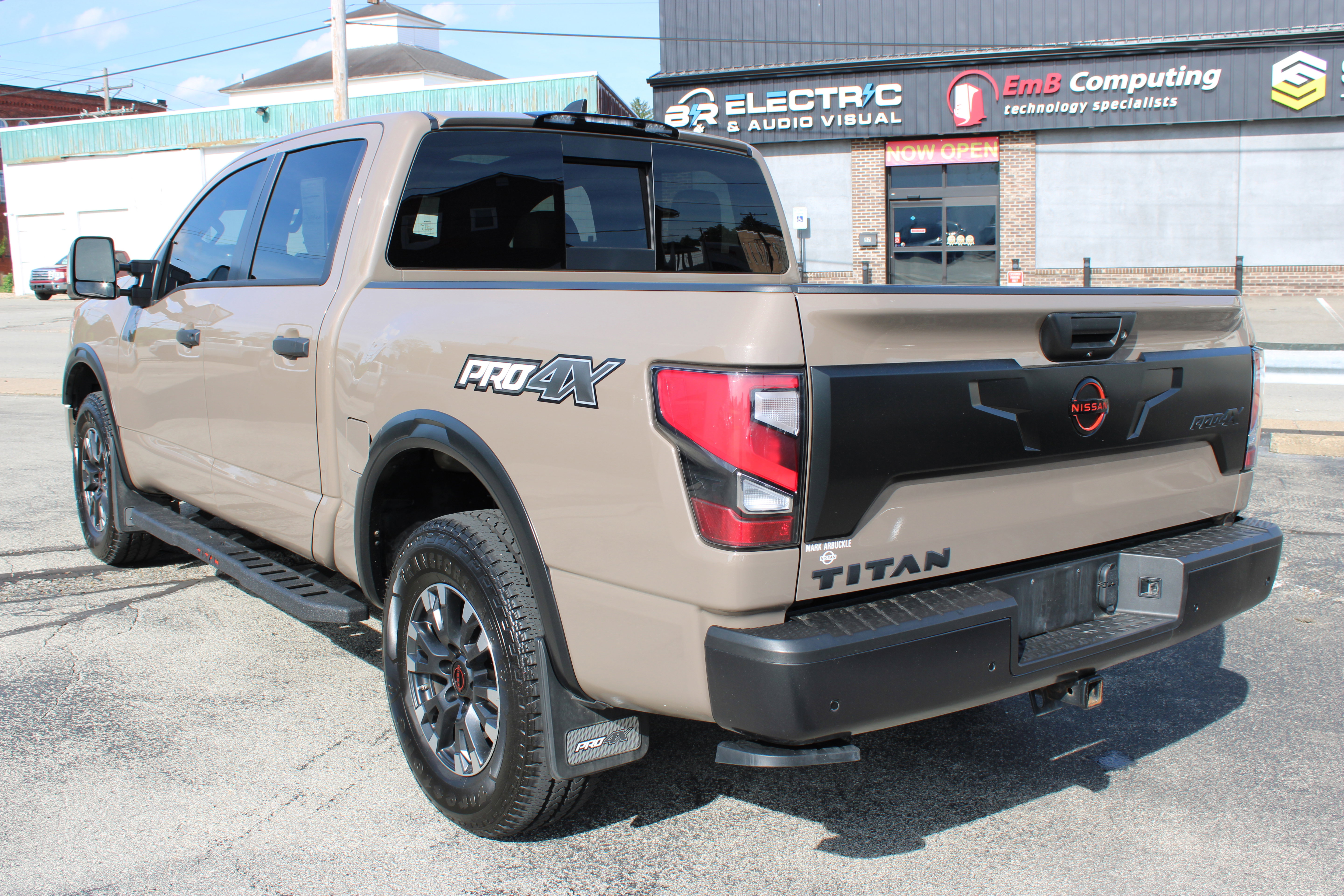Certified 2024 Nissan Titan PRO-4X w/ Pro-4x Convenience Package AWD/4WD image 3