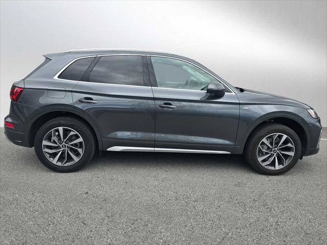 Used 2023 Audi Q5 2.0T Premium Plus w/ Premium Plus Package AWD/4WD image 2