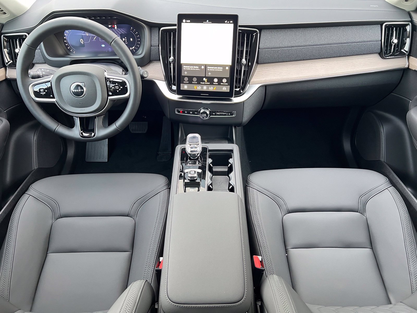 New 2026 Volvo XC90 B6 Plus w/ Protection Package Premier AWD/4WD image 21