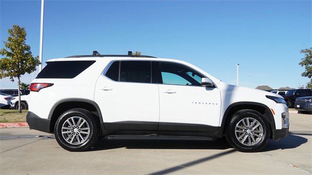Used 2023 Chevrolet Traverse LT image 10