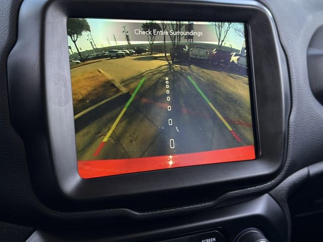Used 2023 Jeep Renegade Latitude AWD/4WD image 17