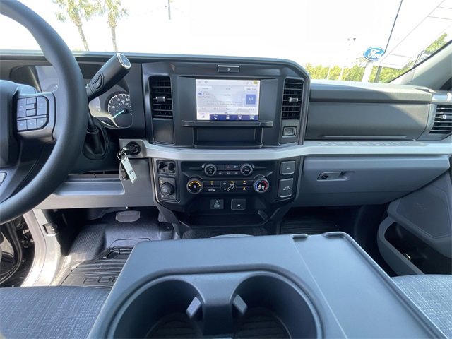 Used 2025 Ford F350 XLT w/ FX4 Off-Road Package image 18