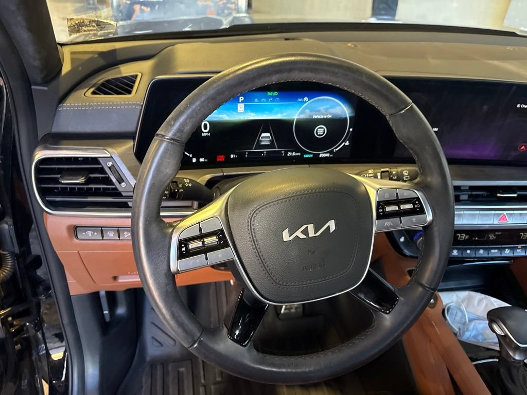 Certified 2025 Kia Telluride SX Prestige X-Line AWD/4WD image 16