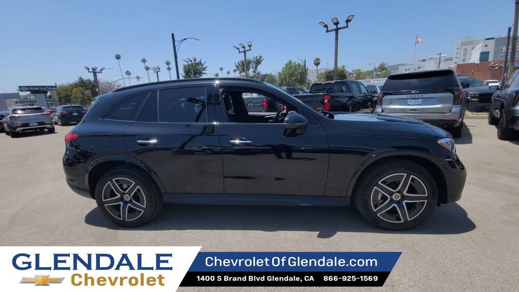 Used 2025 Mercedes-Benz GLC 300 image 9