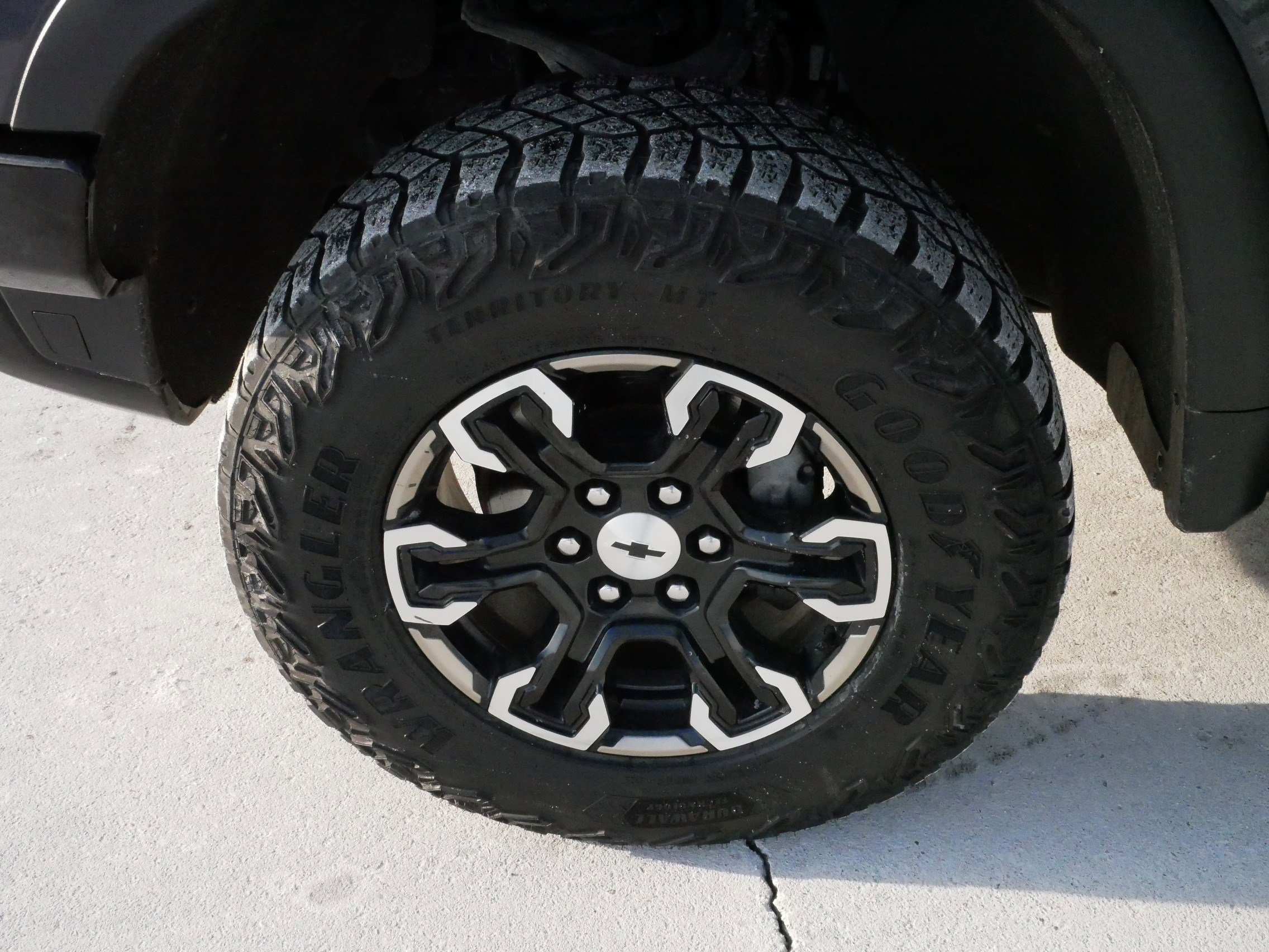 Used 2022 Chevrolet Silverado 1500 ZR2 w/ Technology Package image 15