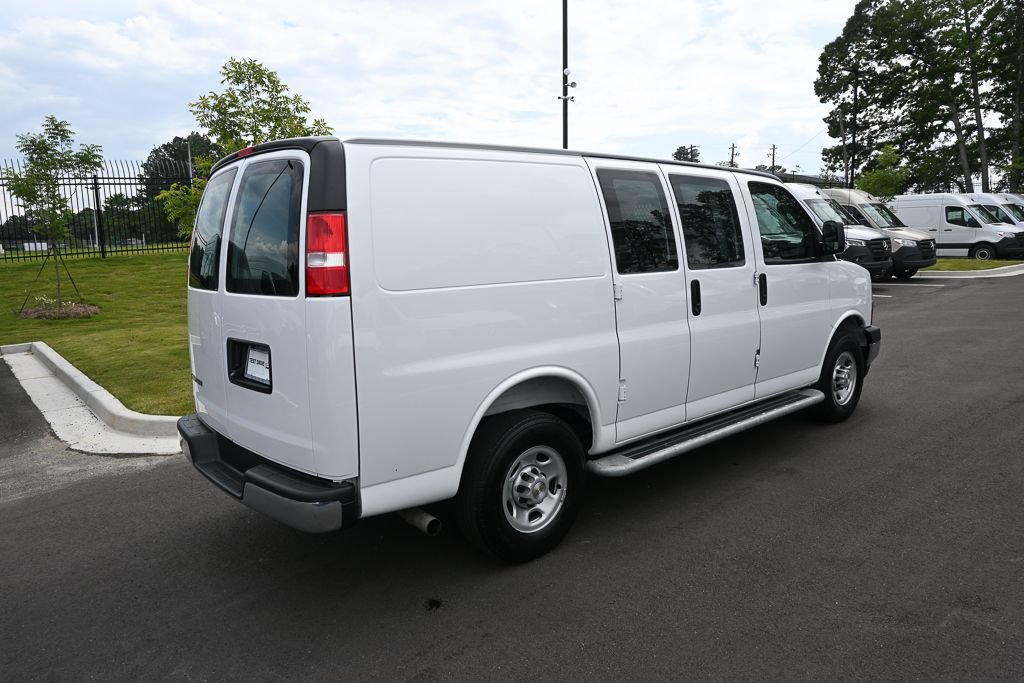 Used 2025 Chevrolet Express 2500 w/ Driver Convenience Package RWD image 23
