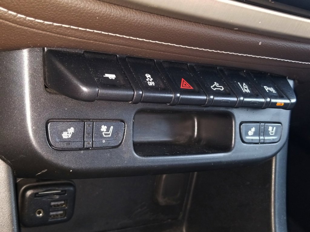 Used 2021 GMC Canyon Denali image 13