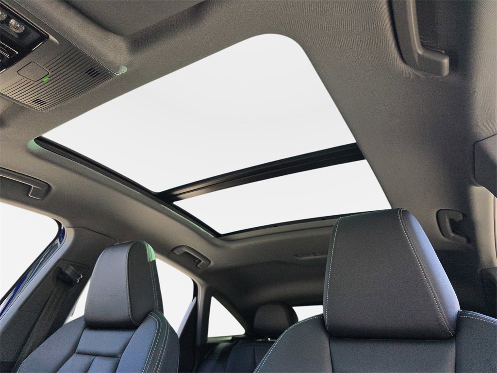 Used 2023 Audi Q4 e-tron Premium image 34