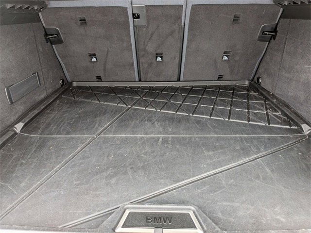 Used 2023 BMW iX M60 w/ Executive Package image 31