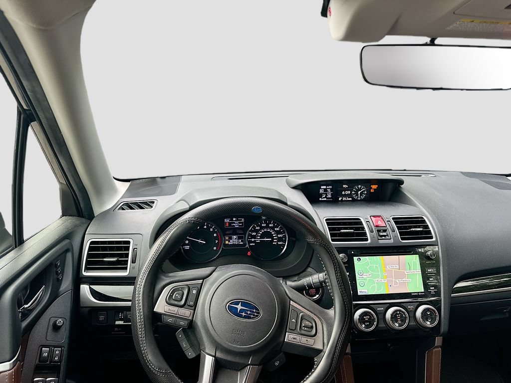Used 2017 Subaru Forester 2.5i Touring AWD/4WD image 24