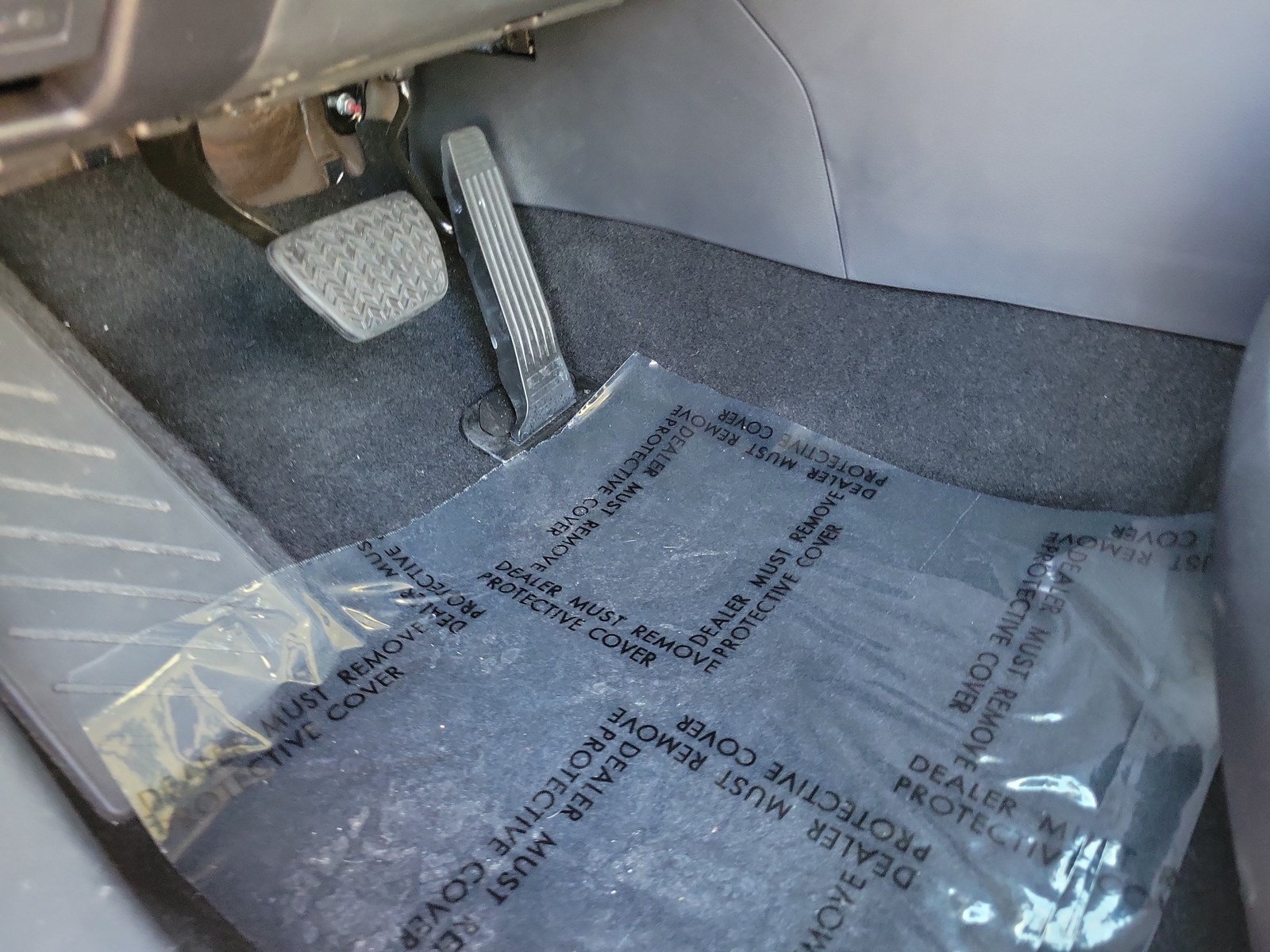 Used 2025 Toyota RAV4 XLE w/ Convenience Package FWD image 16