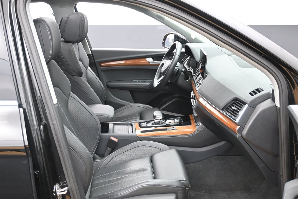 Used 2023 Audi Q5 2.0T Prestige w/ Prestige Package AWD/4WD image 34